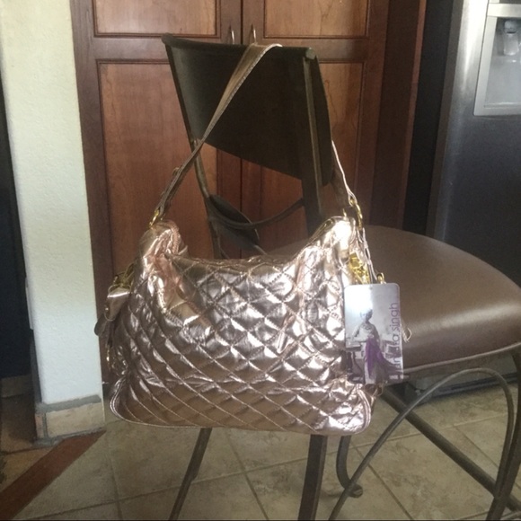NWT Metallic Quilted Handbag Champagne. - Picture 3 of 4
